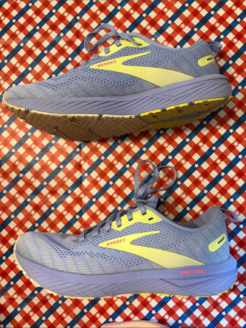 Women’s Brooks Revel 6 in Size 9.5 - Picture 3 of 9
